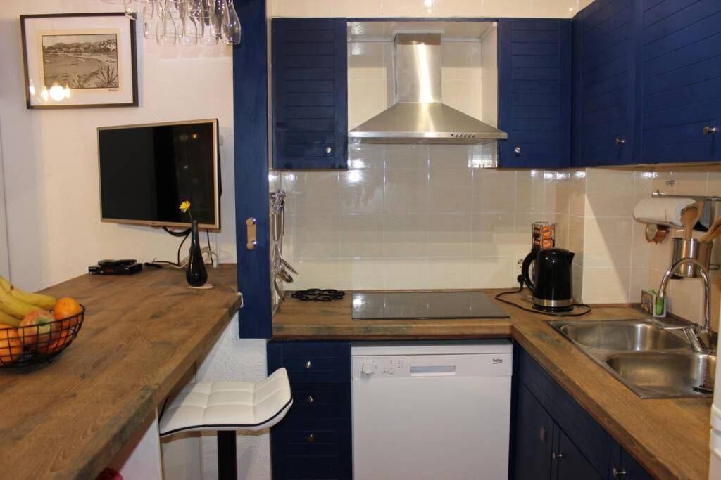 Luxury 4 Bed Apartment On Coastal Footpath At Cap Ras Llançà Extérieur photo